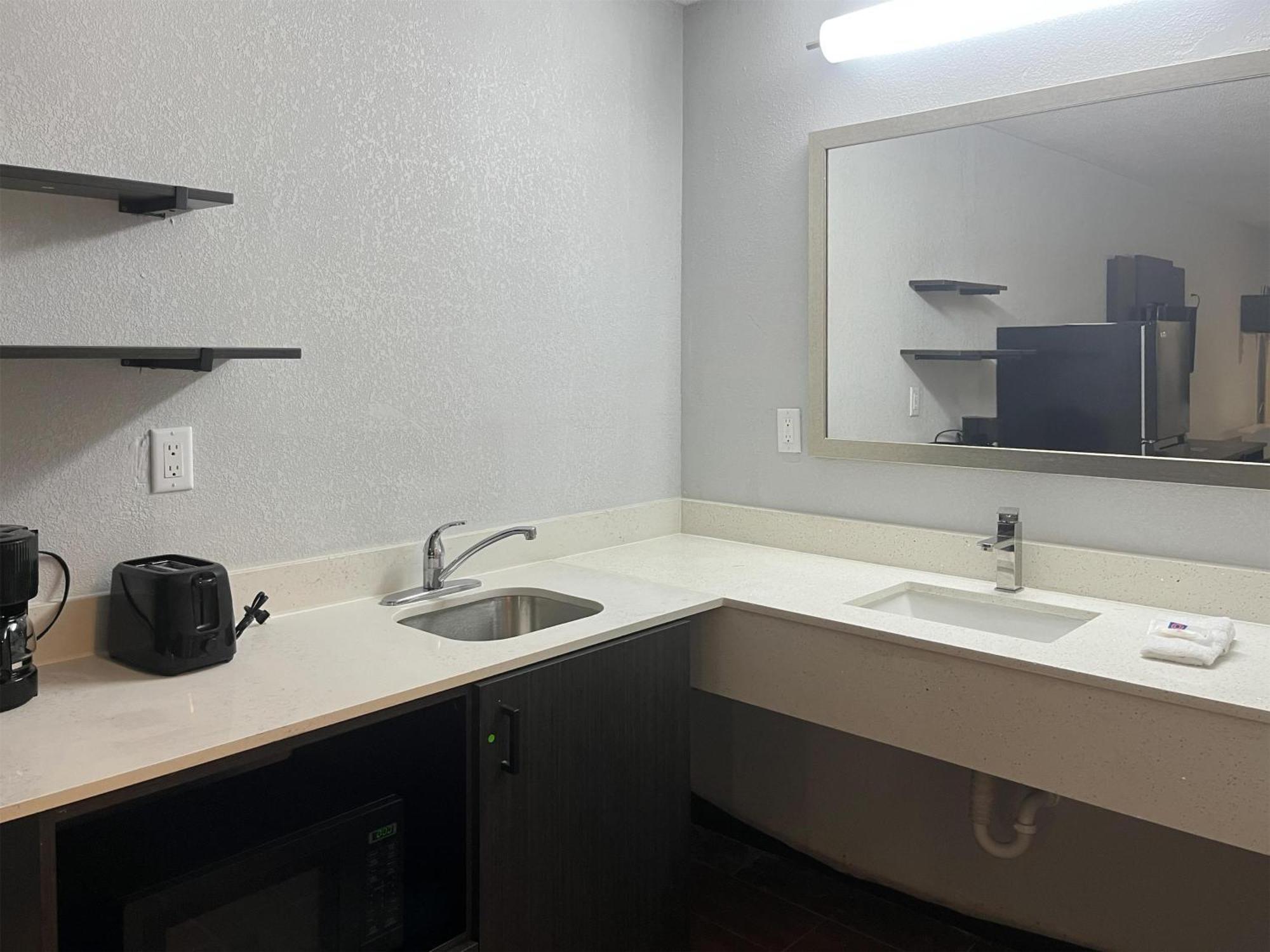 Studio 6 Suites Hurricane, Wv Buitenkant foto
