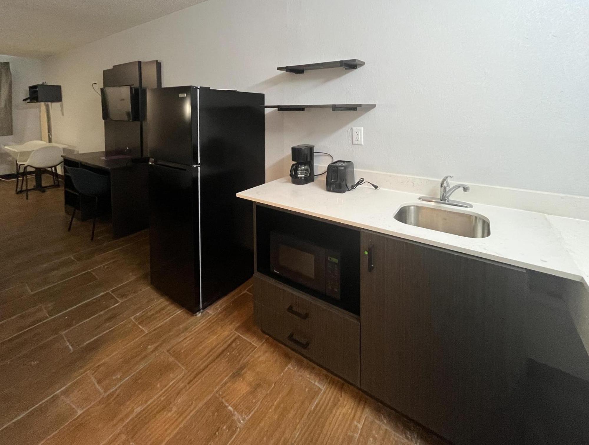 Studio 6 Suites Hurricane, Wv Buitenkant foto